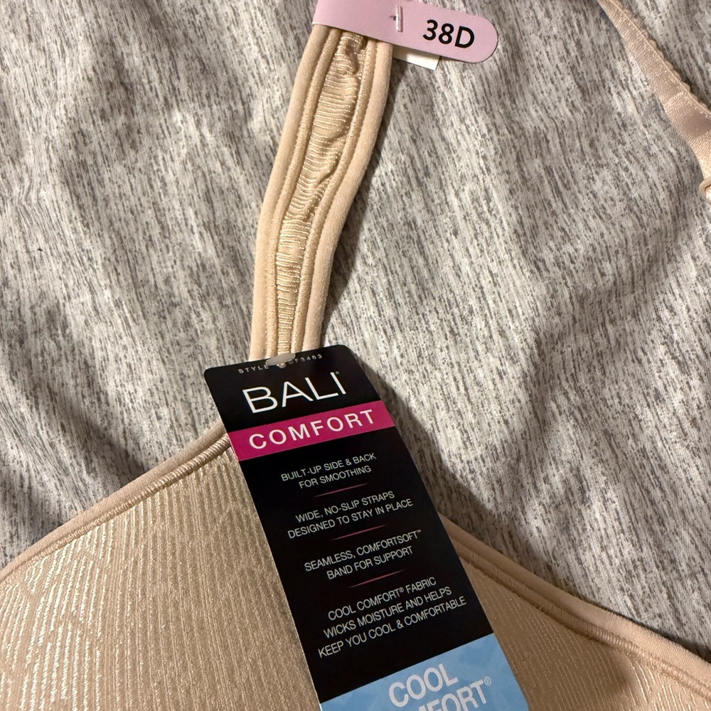 BALI Cool Comfort Wireless Bra - Picture 2 of 4